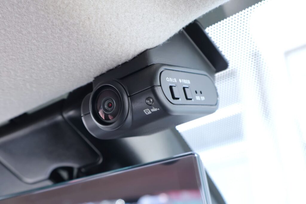 ドライブレコーダーは盗撮？ 違法になる境界線と浮気証拠としての活用方法